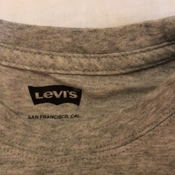Levi’s baby tee - Picture 3 of 3
